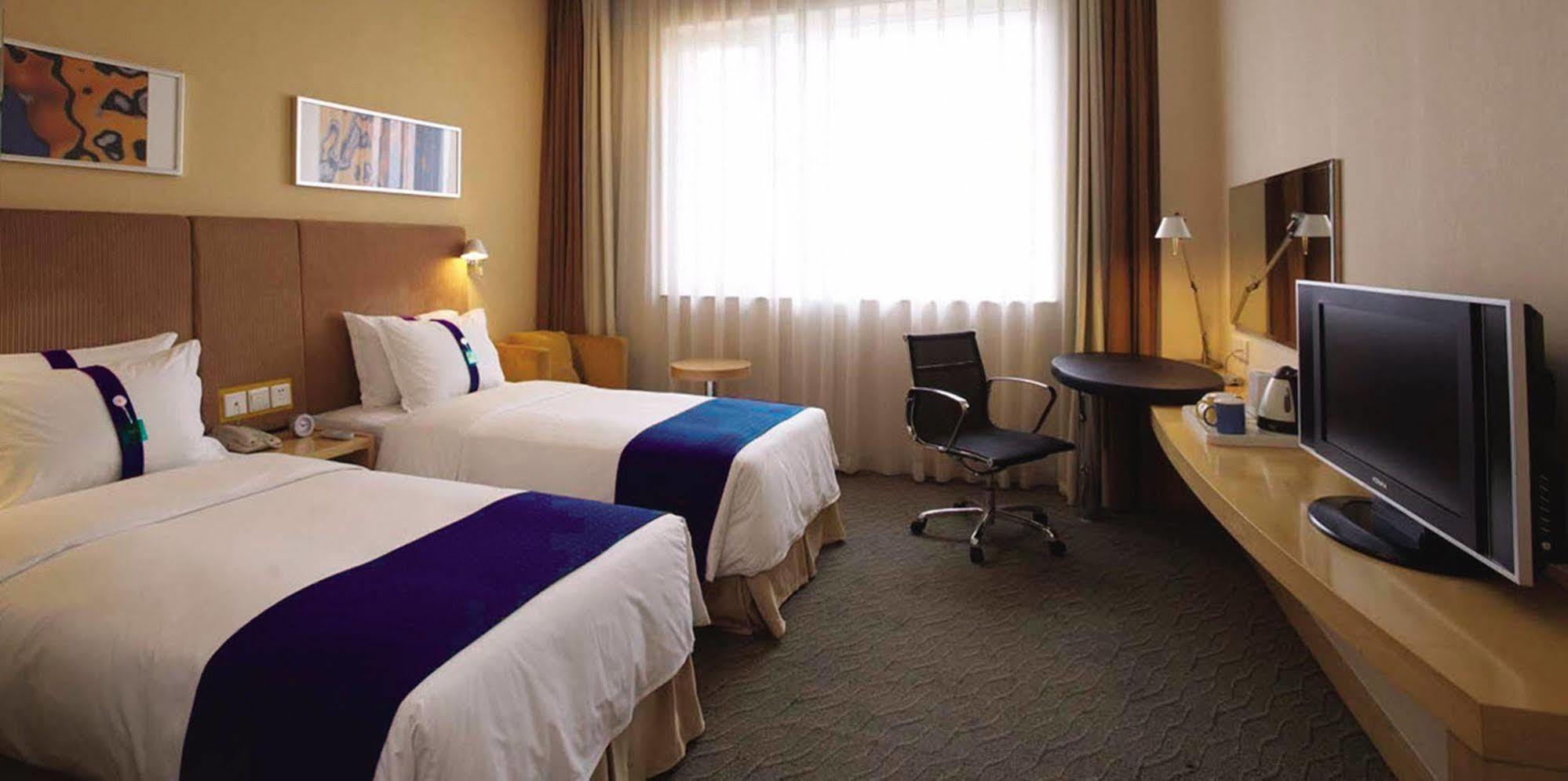 Holiday Inn Express Panjin Downtown By Ihg Екстер'єр фото